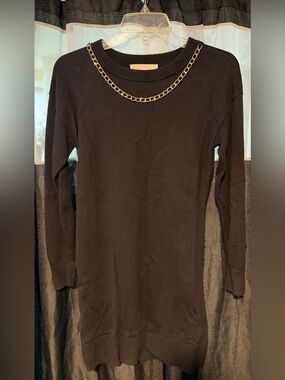 Preloved MICHAEL Michael Kors Black Long-Sleeve Knit Top with Gold Chain